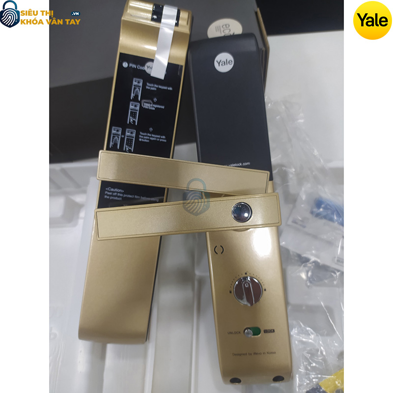 Khóa thông minh Yale YDM7116A CG sở hữu thiết kế hiện đại, mang đến vẻ sang trọng cho không gian sống