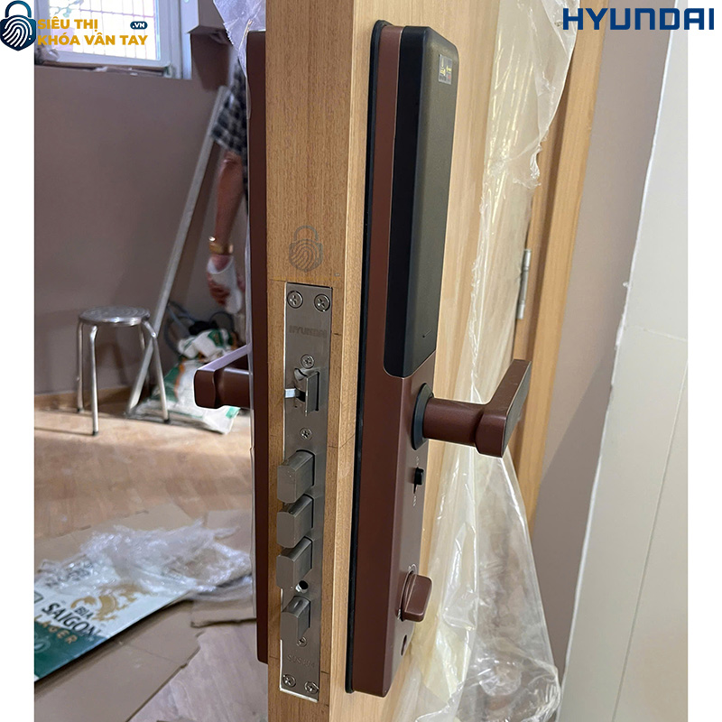 Khóa cửa gỗ thông minh Hyundai HY-SL007 phiên bản vàng đồng