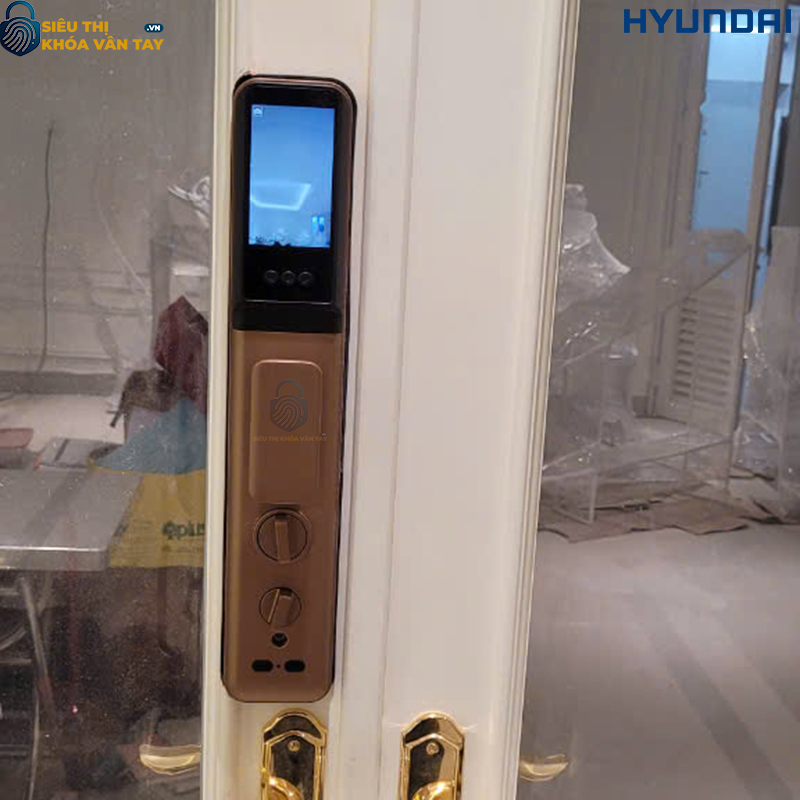 Khóa cửa gỗ thông minh Hyundai HY-SLA808F thiết kế hiện đại