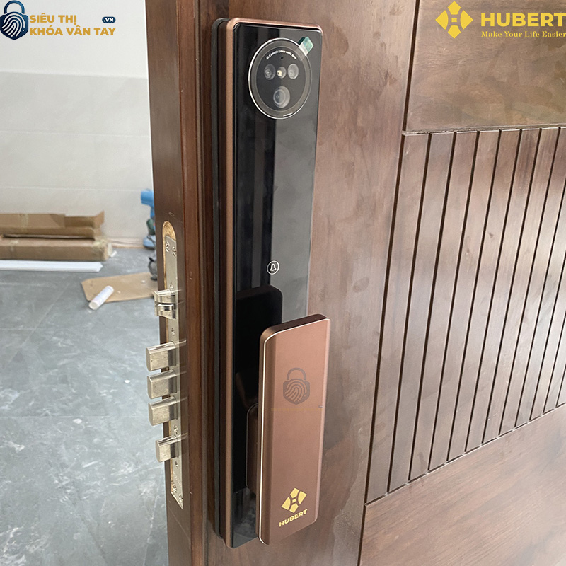 Khóa vân tay cửa gỗ Hubert CG15 TITAN EU thông minh bảo mật