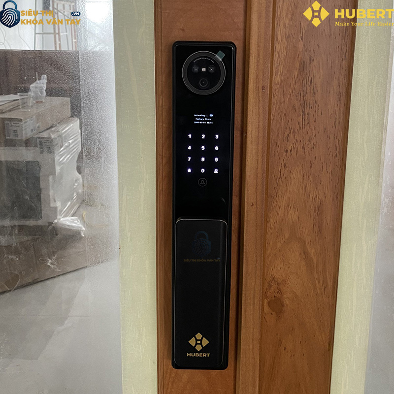 Khóa vân tay cửa gỗ Hubert CG15 TITAN EU an toàn chống trộm