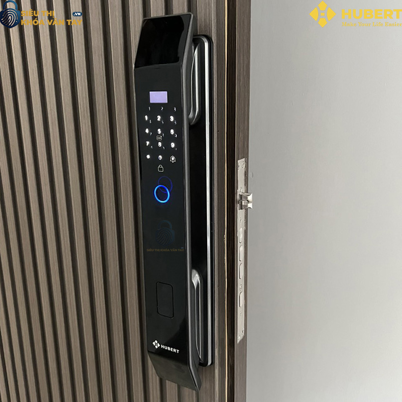 Hubert CG25 BLACK hỗ trợ vân tay, mã số, thẻ từ và chìa cơ tiện lợi.