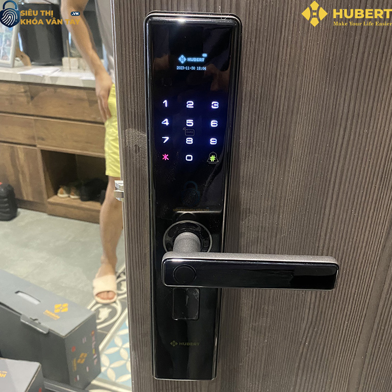 Khóa vân tay cửa gỗ Hubert CG62 NANO thông minh bảo mật