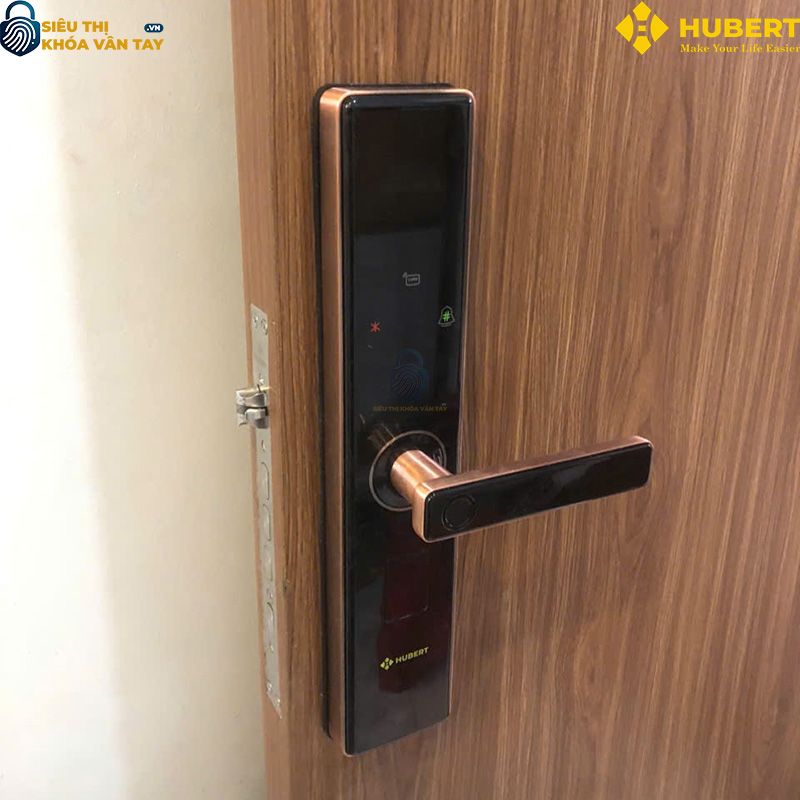Khóa vân tay cửa gỗ Hubert CG62 NANO an toàn chống trộm
