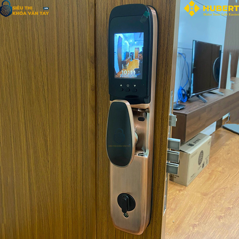 Khóa vân tay cửa gỗ Hubert CG77 thiết kế hiện đại