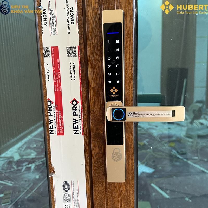 Khóa vân tay cửa nhôm Hubert CN39 sang trọng hiện đại
