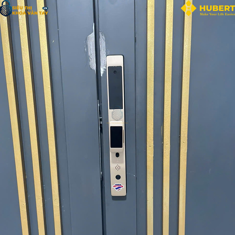 Khóa vân tay cửa nhôm Hubert CN39 tiện lợi, bảo mật cao