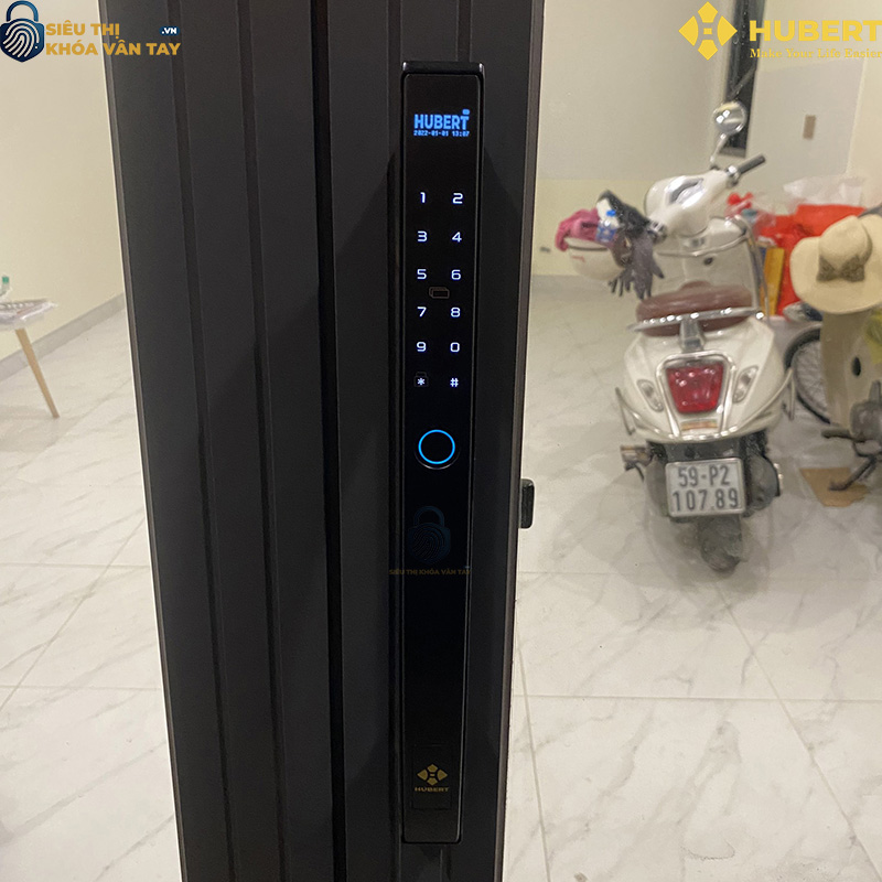 Khóa vân tay cửa nhôm Hubert CN86 BLACK thiết kế hiện đại, chắc chắn