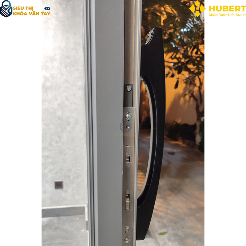 Khóa vân tay cửa nhôm Hubert CN86 BLACK giải pháp an ninh hiệu quả cho cửa nhôm