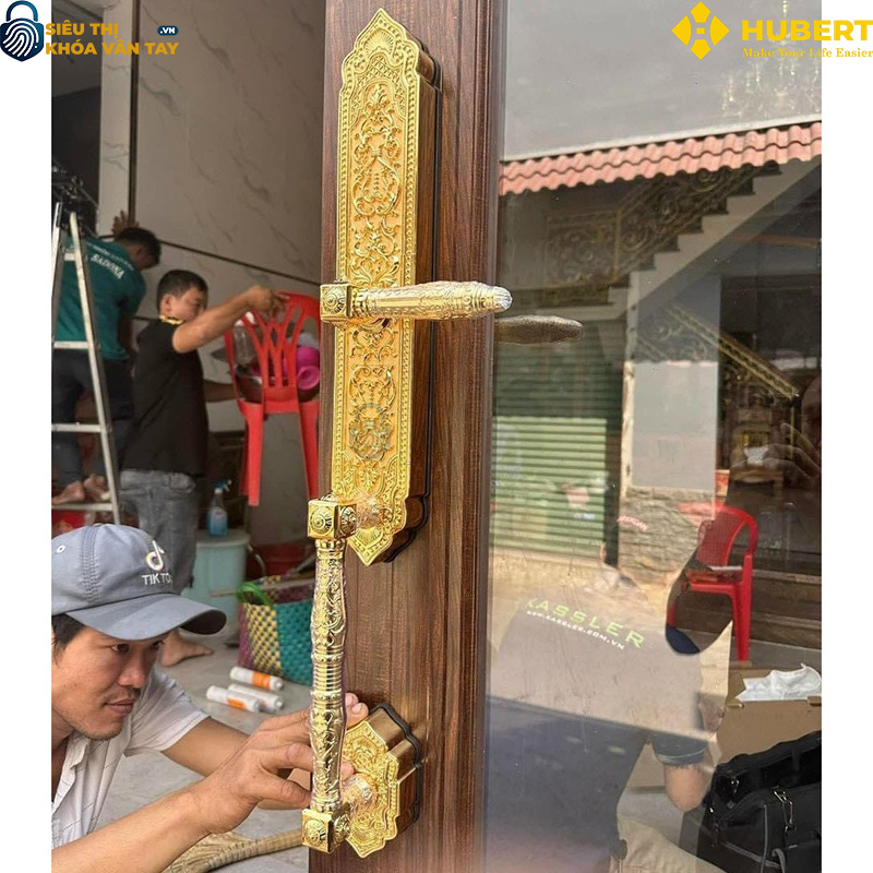 Khóa vân tay Hubert DSI8 EU GOLD 24K, bảo vệ an ninh tối ưu cho đại sảnh sang trọng