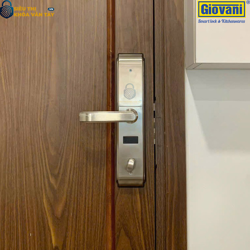 Khóa vân tay Giovani GSL-C138F màu bạc, an ninh tuyệt đối