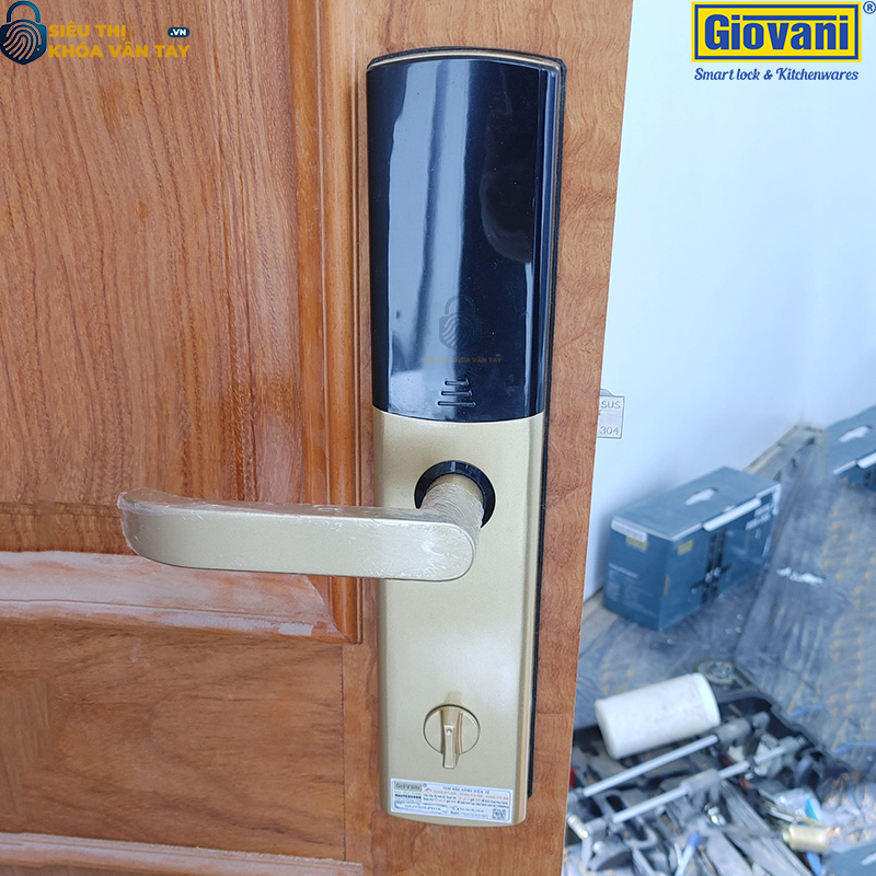 Khóa vân tay Giovani GSL-U801 màu vàng, thiết kế sang trọng