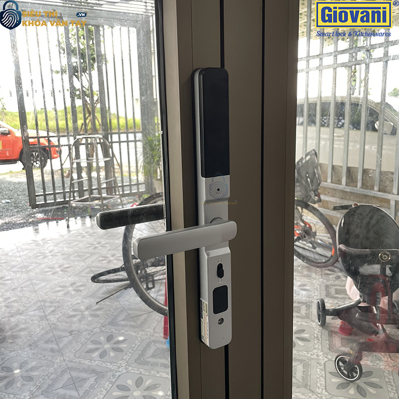 Khóa vân tay Giovani GSL-K276S màu bạc, bảo vệ an toàn cho cửa nhôm, tính năng vượt trội