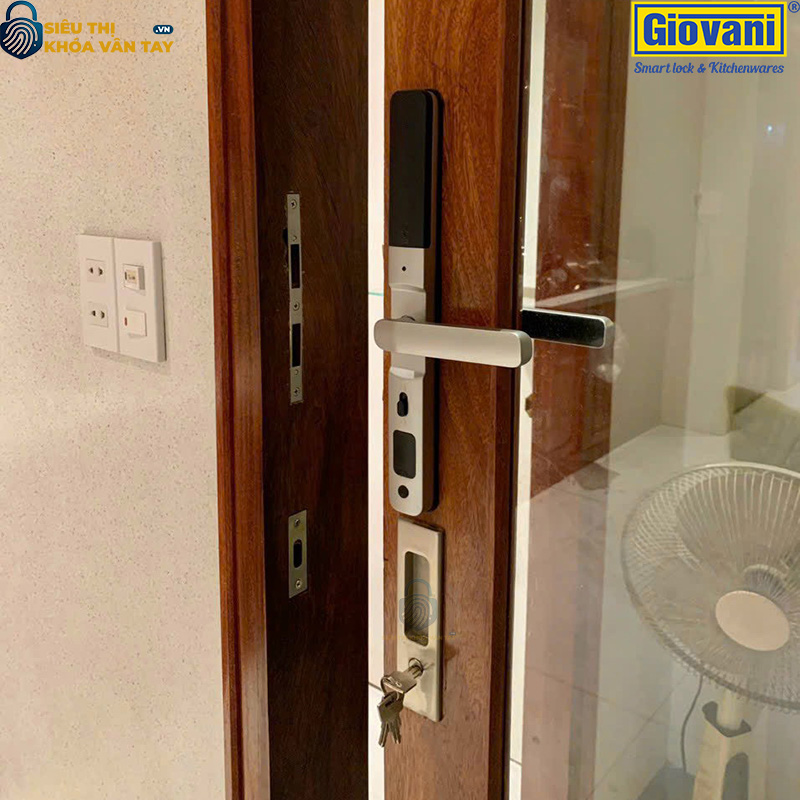 Khóa vân tay Giovani GSL-K511S màu bạc, tính năng bảo mật vượt trội cho cửa nhôm