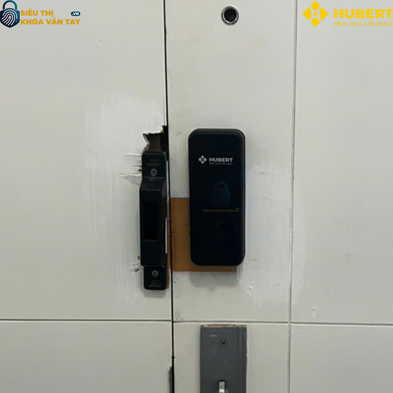 CG23 hỗ trợ mở khóa bằng vân tay, mã số, thẻ từ và chìa cơ