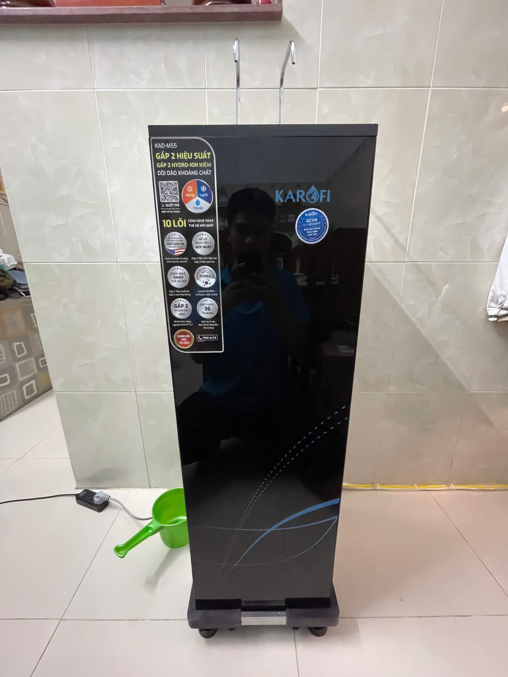 Máy lọc nước nóng lạnh Karofi KAD-M55