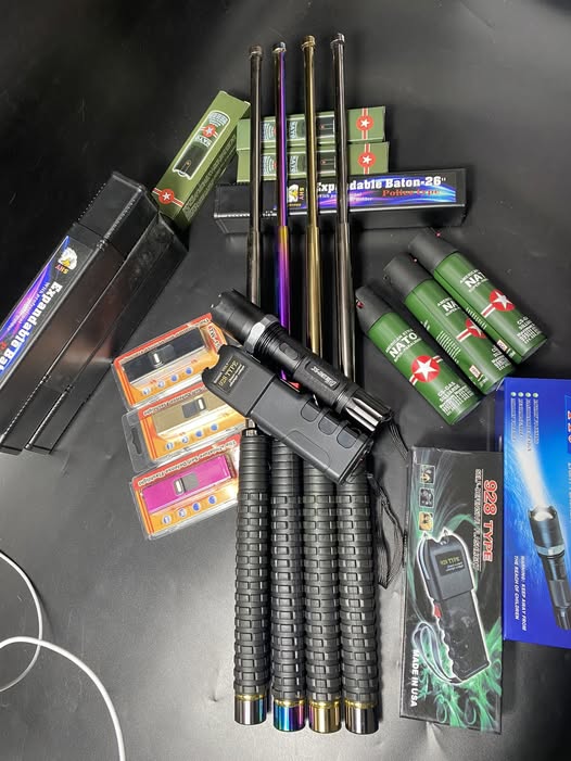 Baton SHY Và Chích Điện, Xịt Cay