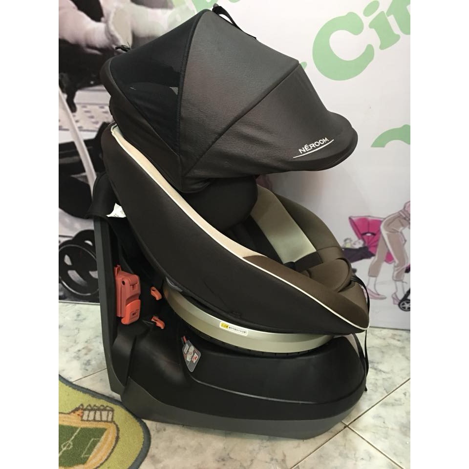 Ghế ô tô Neroom xoay 360̊ Eggshock NC-470 Combi Nhật Bản