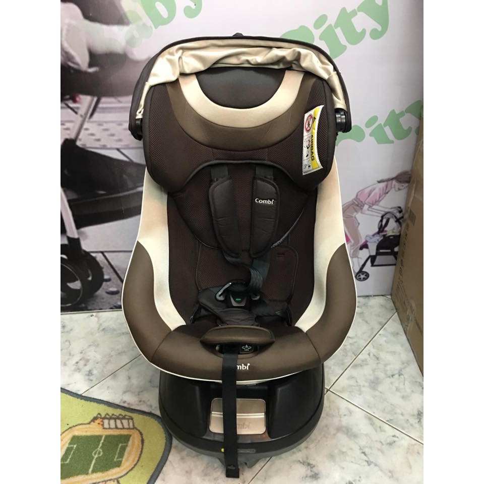 Ghế ô tô Neroom xoay 360̊ Eggshock NC-470 Combi Nhật Bản