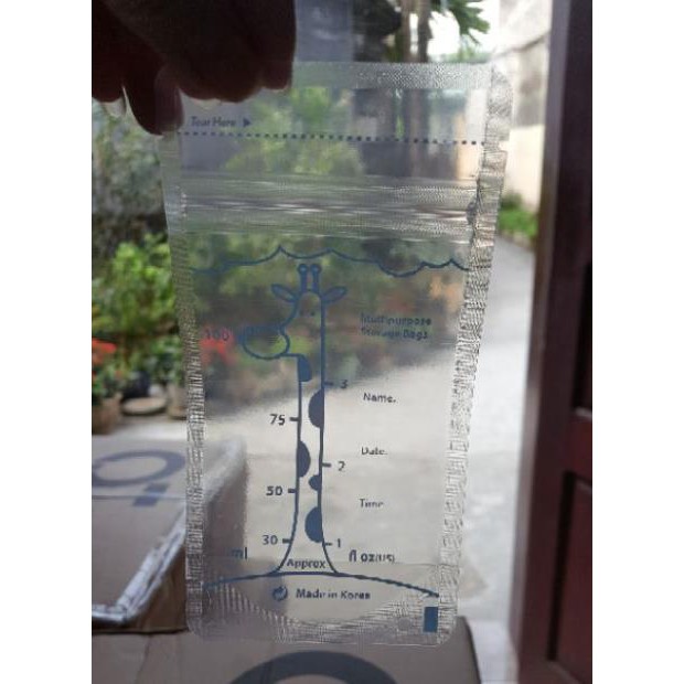 TÚI ĐỰNG SỮA MẸ (TRỮ SỮA MẸ) UNIMOM HÀN QUỐC KHÔNG CÓ BPA 100ML (30 TÚI/HỘP) UM870497