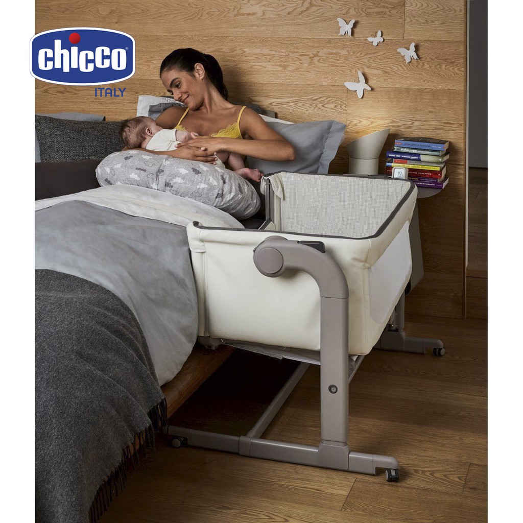 Cũi kề giường đa năng Chicco Next2me Magic màu ghi