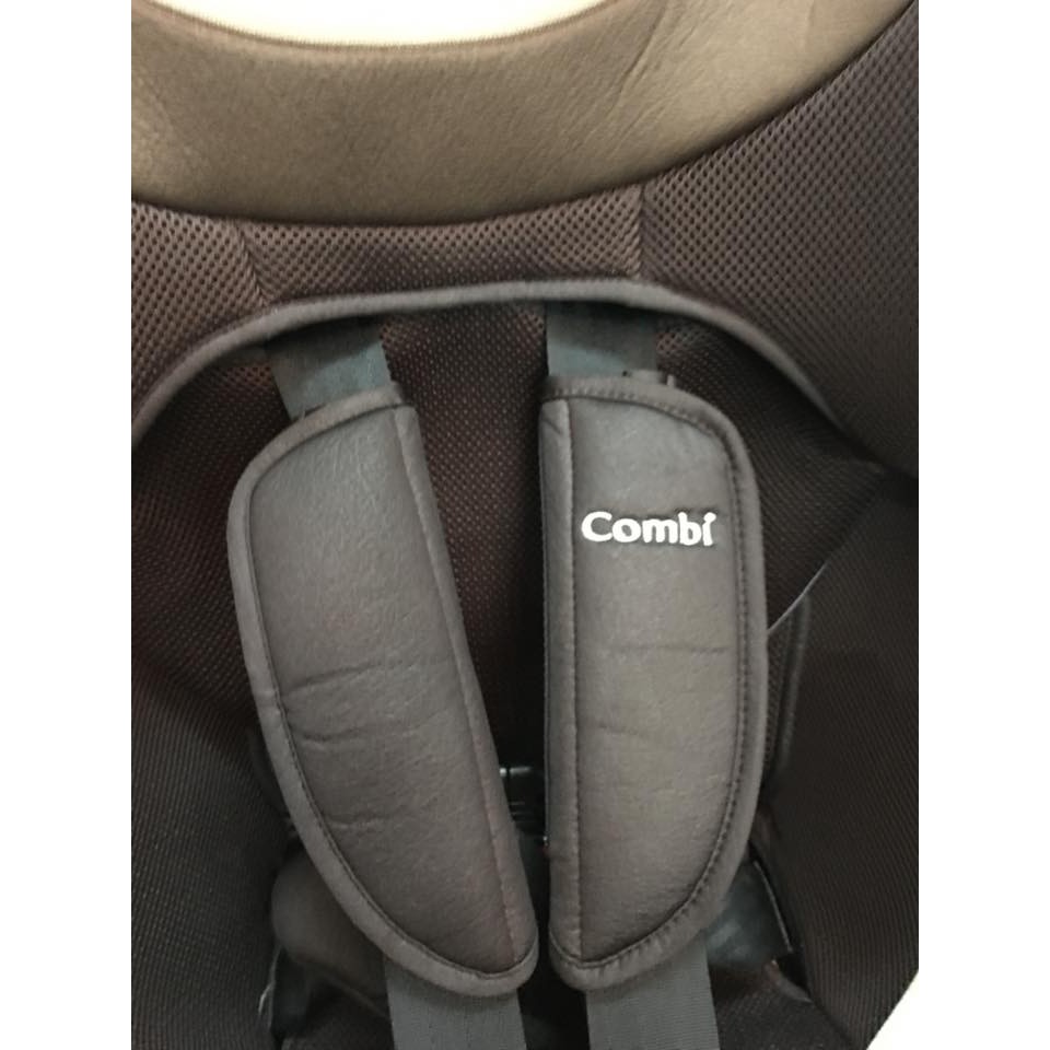 Ghế ô tô Neroom xoay 360̊ Eggshock NC-470 Combi Nhật Bản