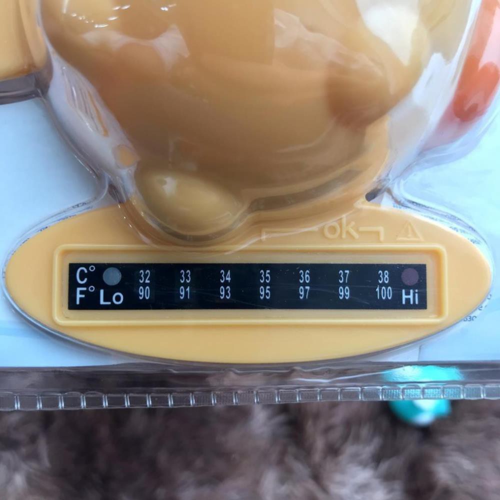 Đo nhiệt độ nước tắm hình chú cá Chicco