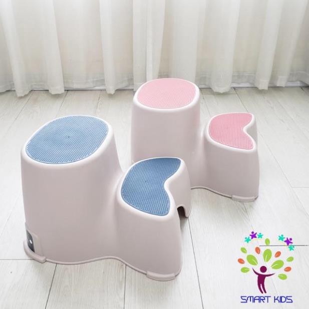 Ghế bậc kê chân ngồi toilet cho bé HOLLA