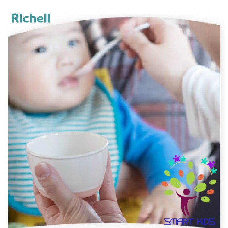 Bộ Chén ăn Dặm T.l.i Richell (kèm Nắp Và Muỗng)