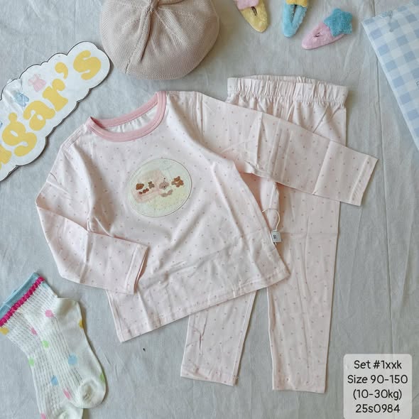 Bộ ngủ chính hãng gầu hồng cute cho bé gái