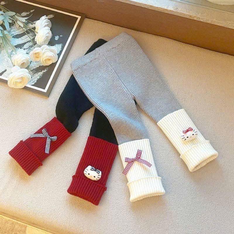 Quần legging len tăm kitty giá hời cho bé gái
