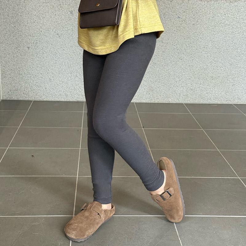 Quần legging có chữ basic cho bé gái