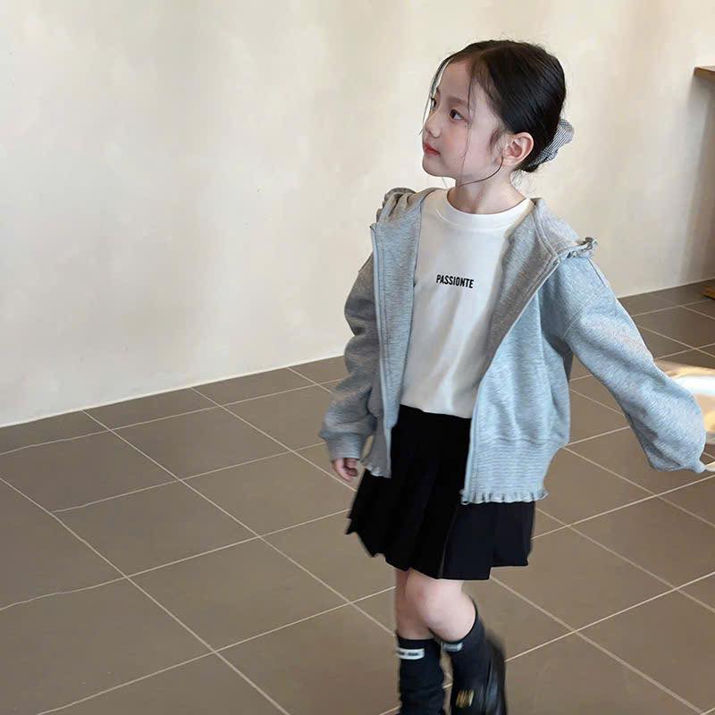 Áo khoác nỉ viền bèo điệu đà cho bé gái