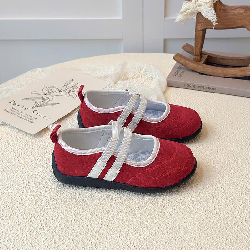 Giày đỏ diện Tết siêu sang cho bé gái