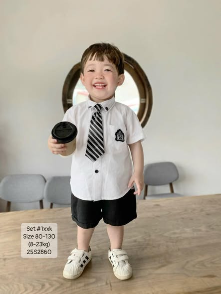 Set sơ mi đính tag kèm cavat kẻ cho bé trai