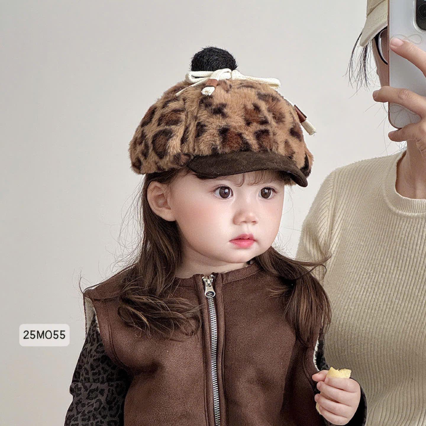 Mũ beret lông bịt tai cho bé gái