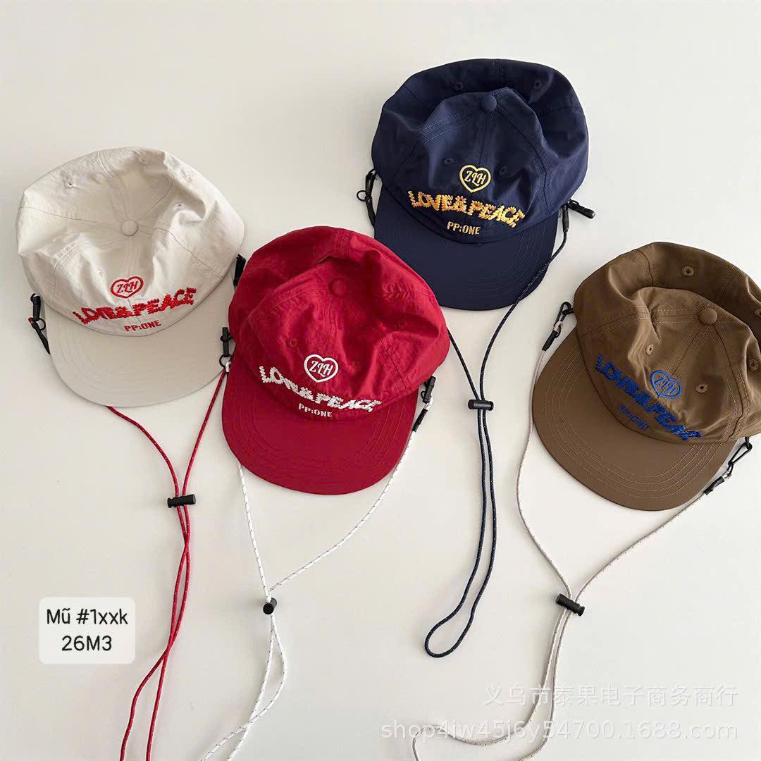 Mũ lưỡi trai dzé