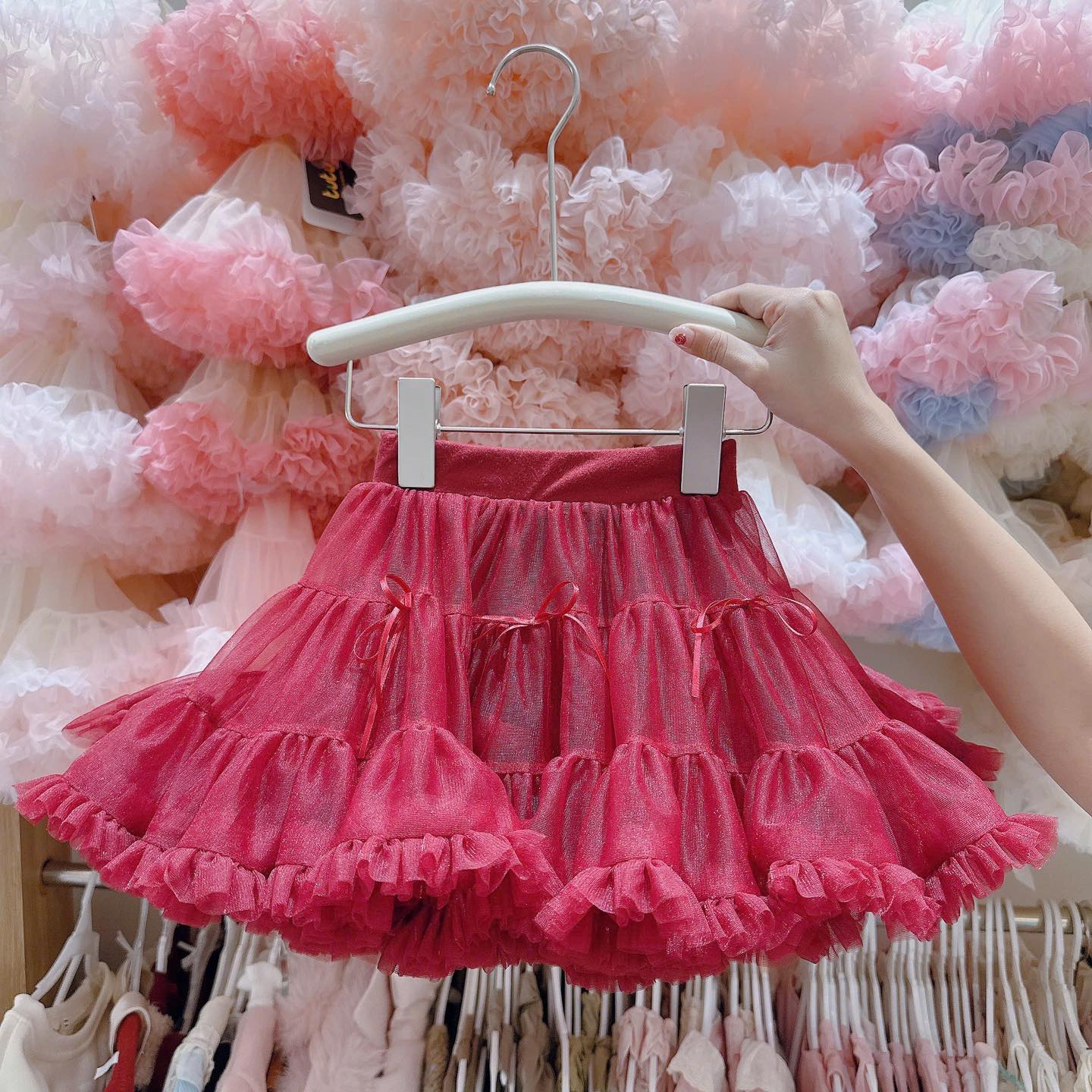 Chân váy tutu đỏ