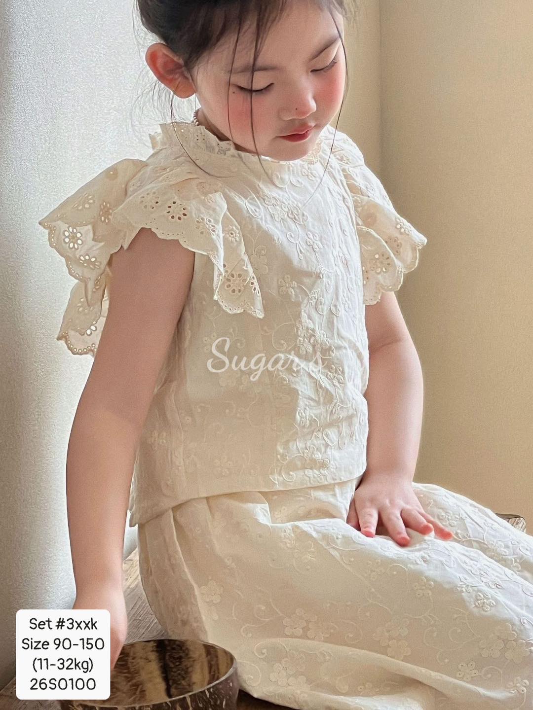 Set ren hoa hở lưng siêu xinh cho bé gái