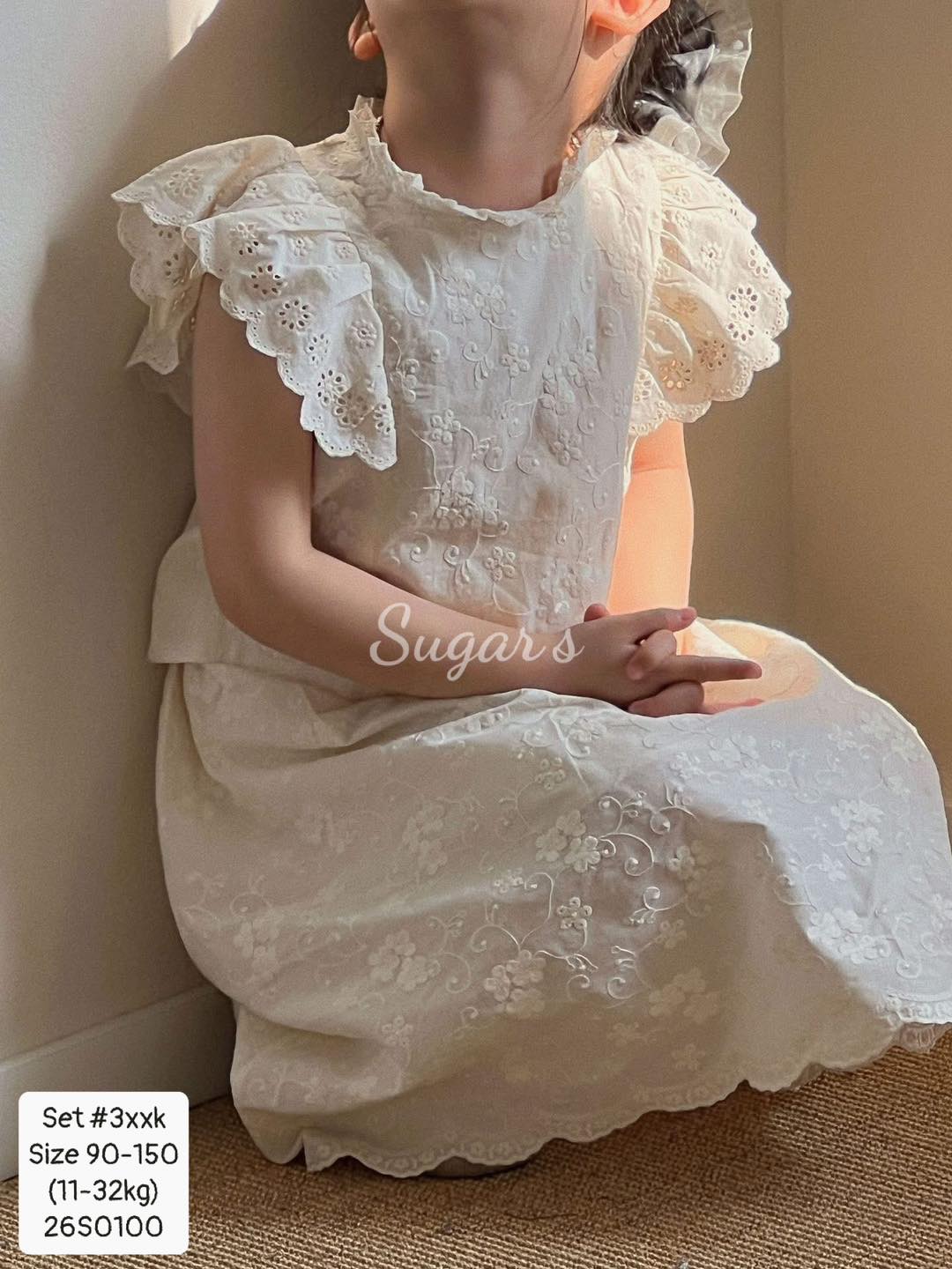 Set ren hoa hở lưng siêu xinh cho bé gái