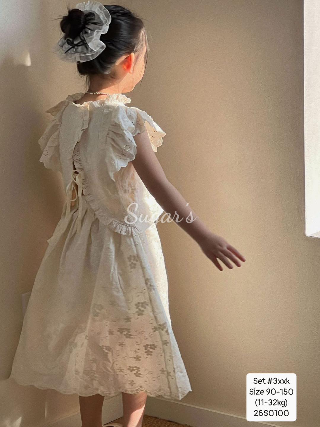 Set ren hoa hở lưng siêu xinh cho bé gái