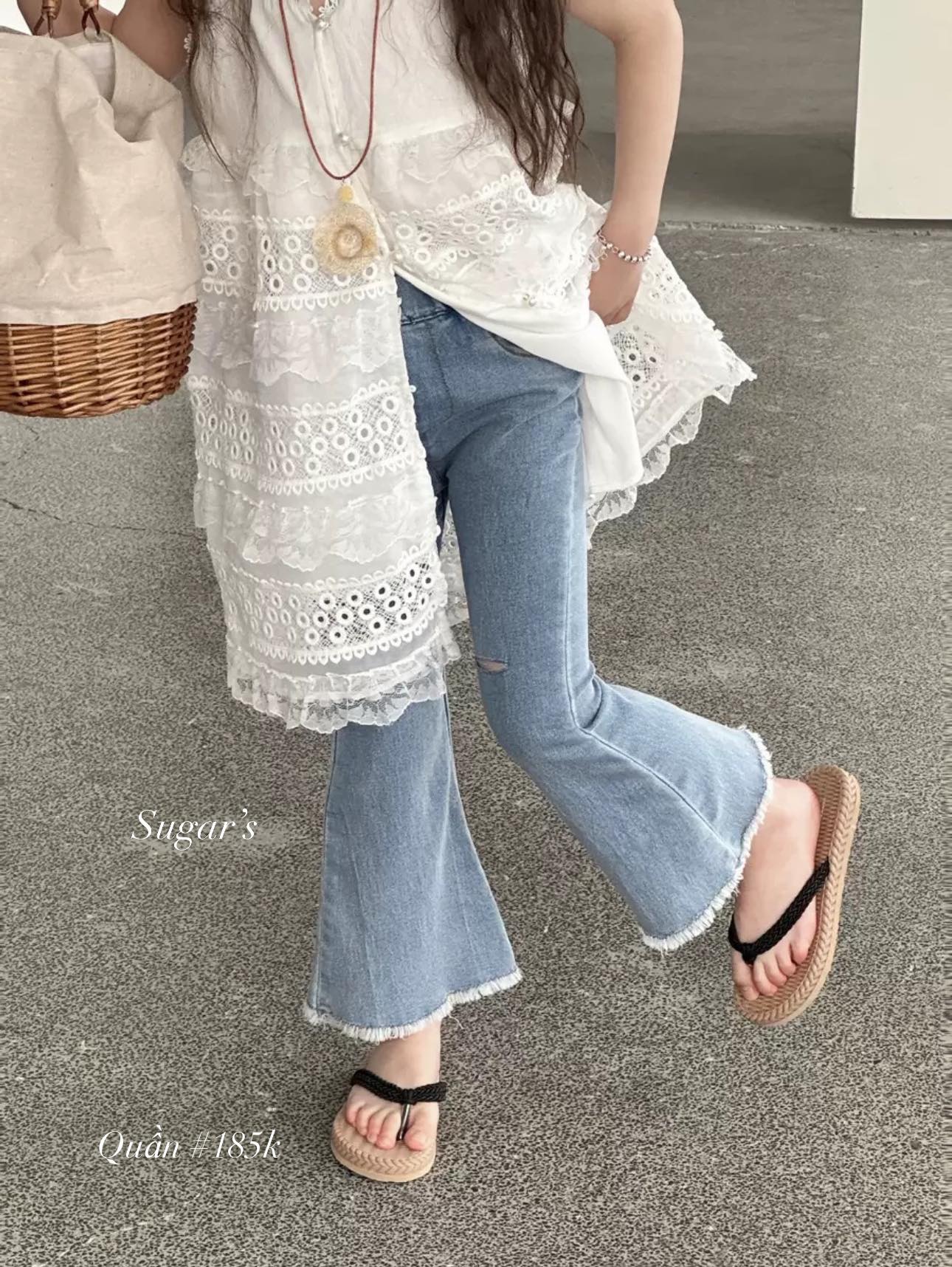 Váy dây thô nút gài hoa siêu xinh cho bé gái