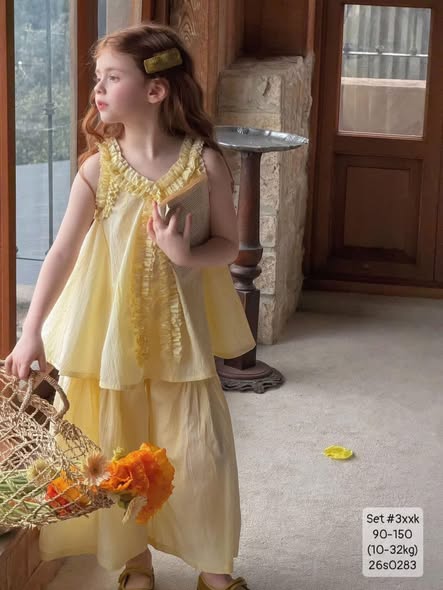 Set áo yếm bèo dọc mix chân váy tone vàng xinh xắn bé gái