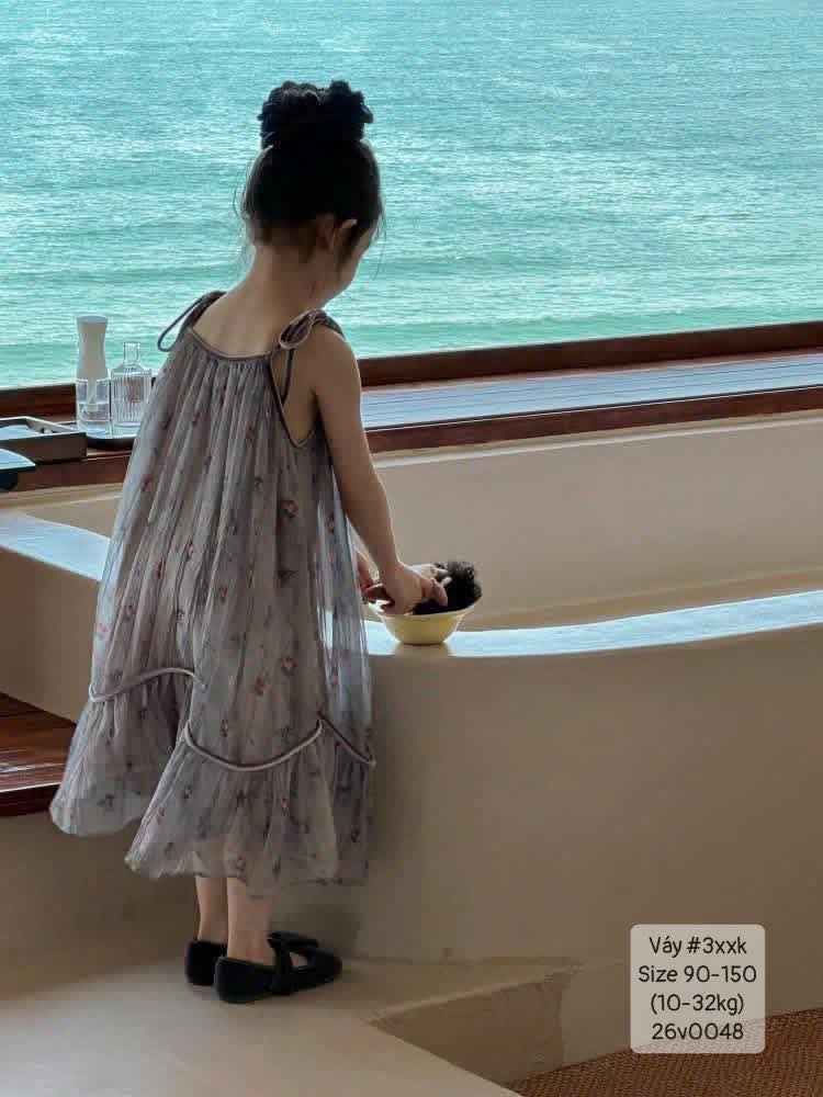 Váy dây phủ voan xám thêu siêu xinh cho bé gái