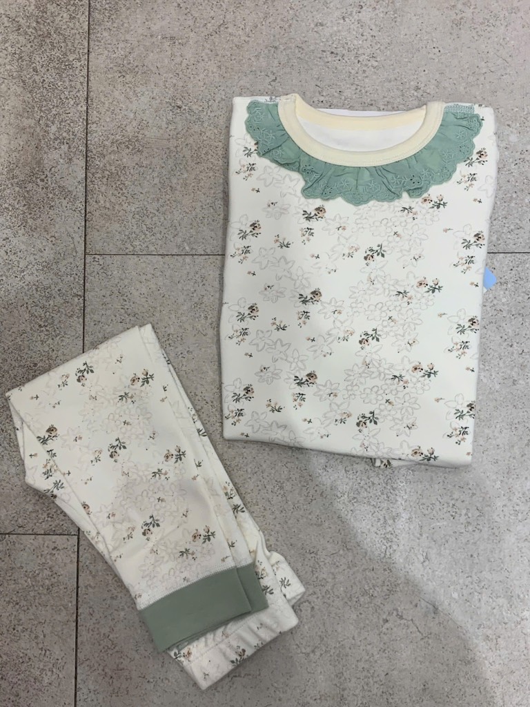 Bộ ngủ chính hãng hoa nhí cho bé gái