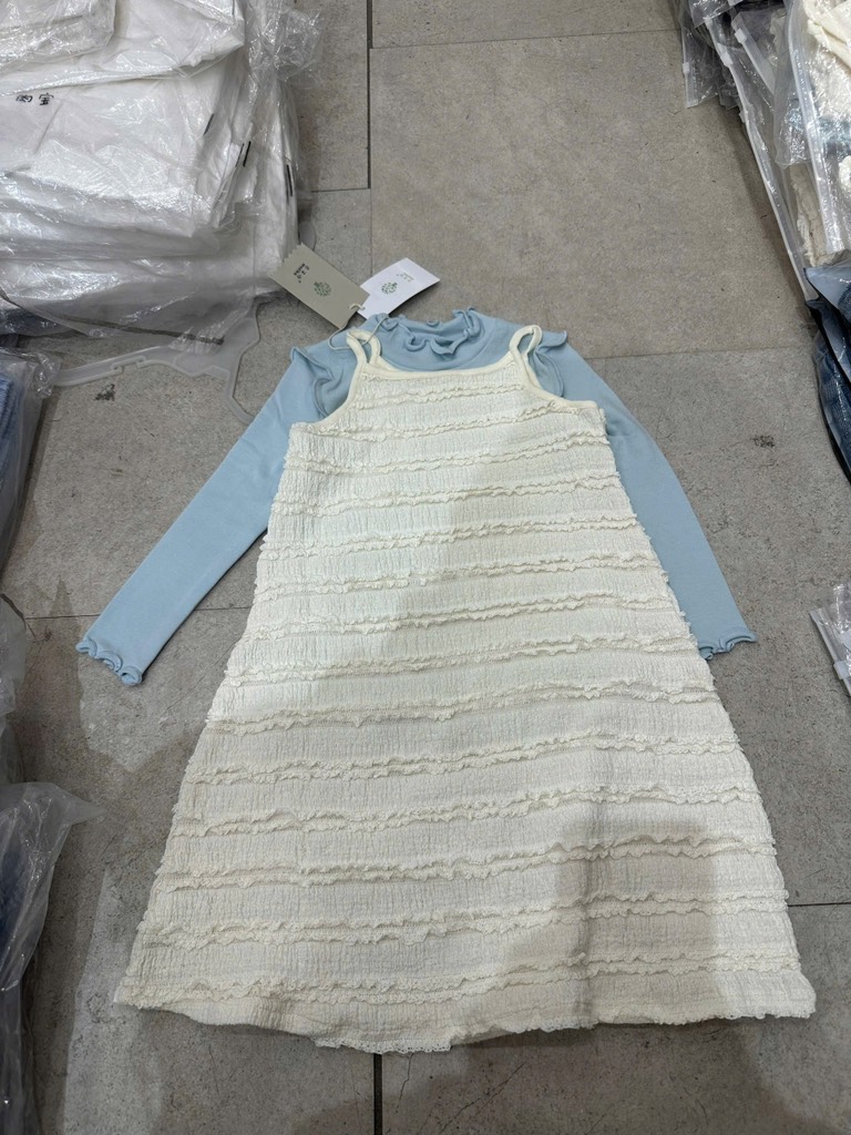 Set áo giữ nhiệt xanh mix váy xinh cho bé gái