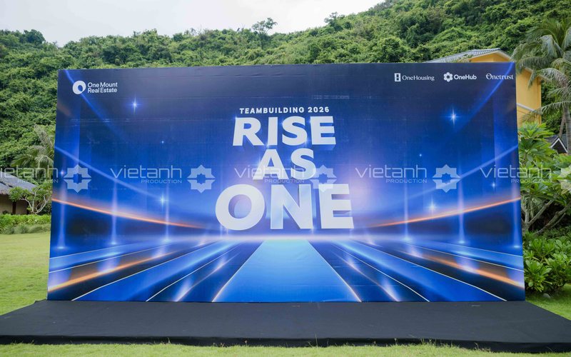 Backdrop check-in Rise As One tại The May Legend Cát Bà
