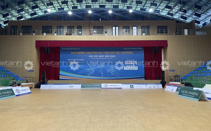 Backdrop trung tâm Giải Bóng chuyền nữ Cúp Cát Bà Amatina lần thứ Nhất năm 2022