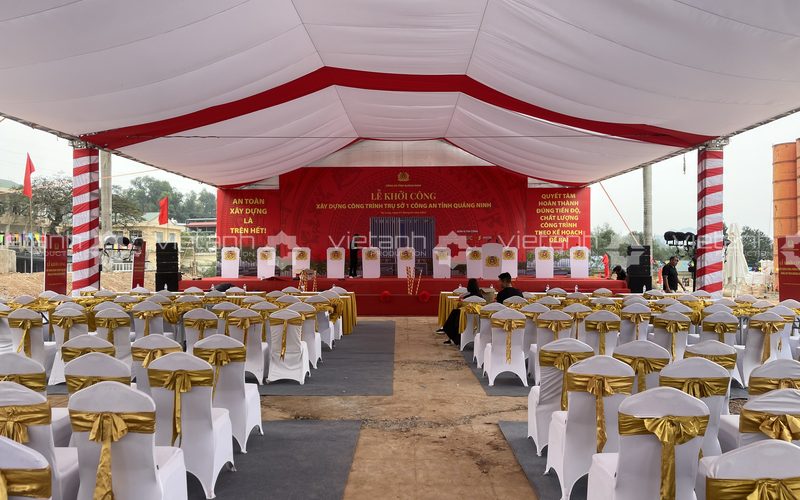 Bố trí khu vực đại biểu Lễ khởi công Trụ sở 1 Công an tỉnh Quảng Ninh