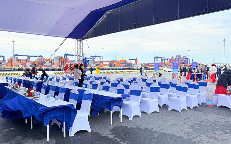 Hệ thống nhà giàn và bàn ghế sự kiện lễ đón TEU thứ 2 triệu ở Cảng Hải Phòng do Viet Anh cho thuê và tổ chức